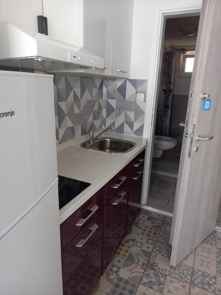 Bajo Apartmany Podgora Exterior photo